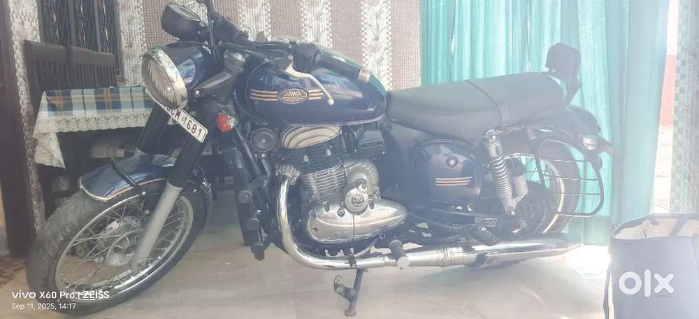 Jawa 42 motercycle