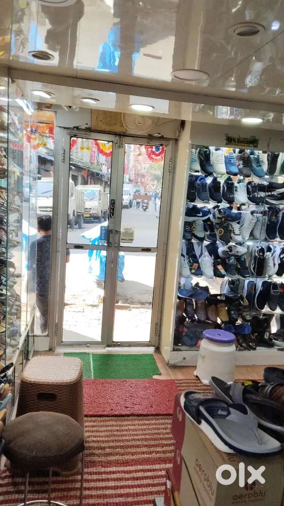 Wanted salesboy for Footwear showroom near New Market