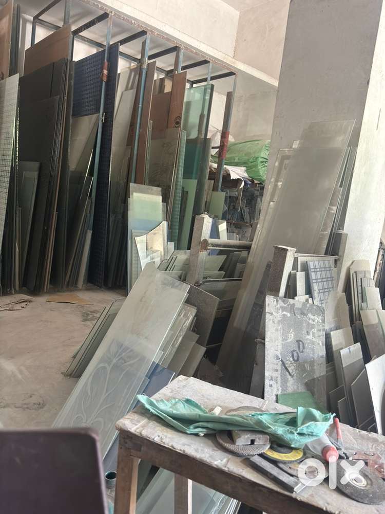 Hame ek worker ki zrurat he jo bhai kaam krna chta ho sampark kren