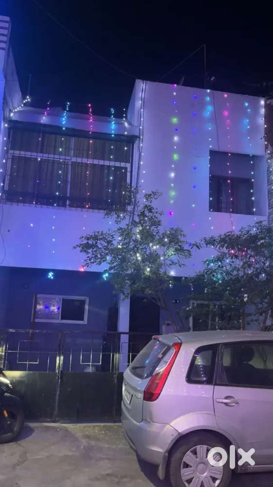 Selling semi furnished 4 bhk villa