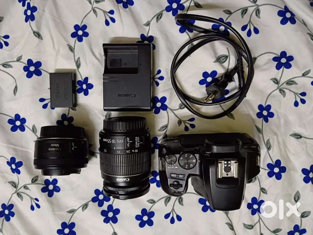 Canon 200d II- 18.55lens 50mm(1.8) orginal battery  charger bag