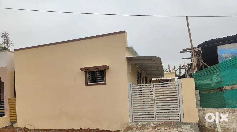 Single bed room 2 new houses,and double bed room 1 houses available