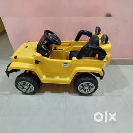 Kids yellow jeep