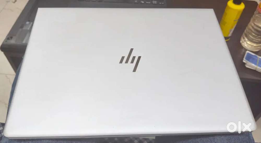 Hp  intel core i5 processor 8th gen... 8gb 256gb SSD