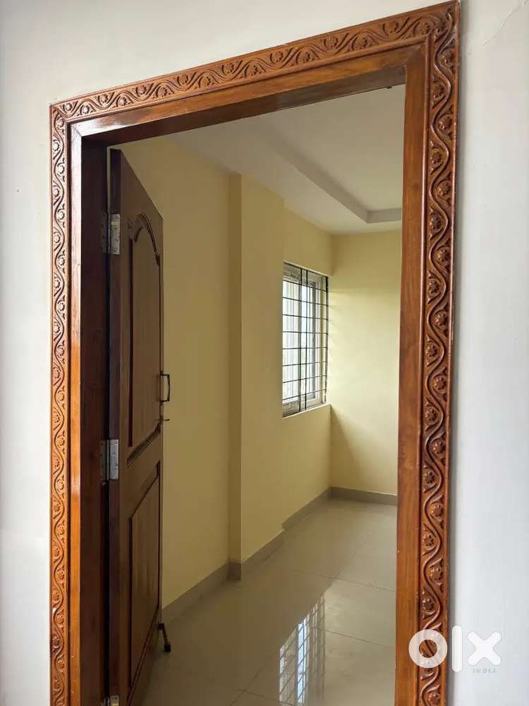 A beautiful highway view flat for rent