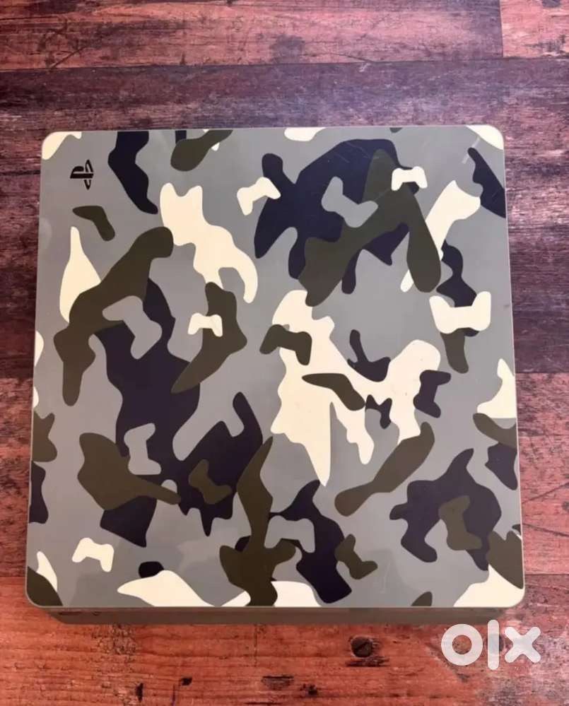 PlayStation 4 Slim 1TB Call Of Duty World WarTwoLimitedEditionConsole