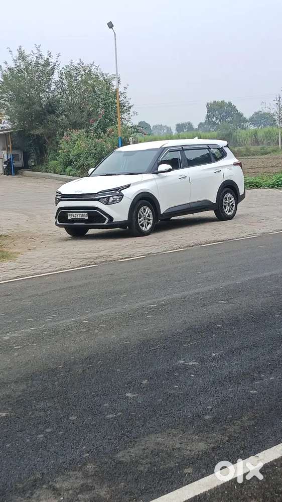 Kia Carens 2025 Diesel 13500 Km Driven