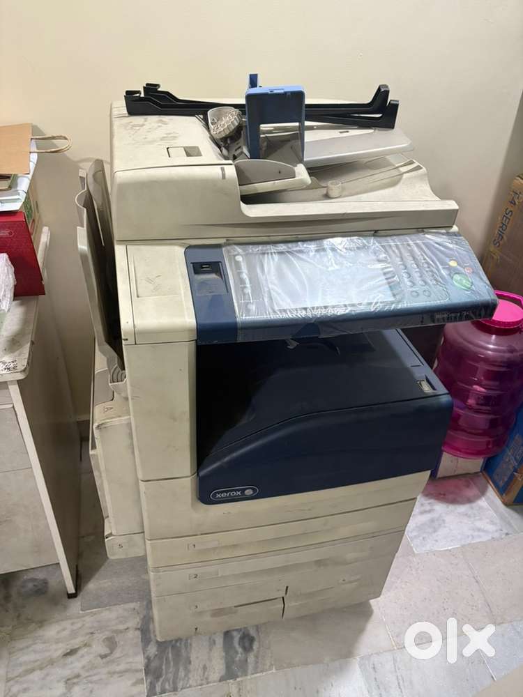 Xorox color printer new only 3 month used