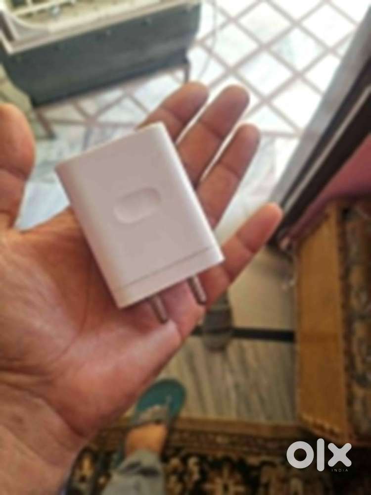 33 W supervooc fast charger