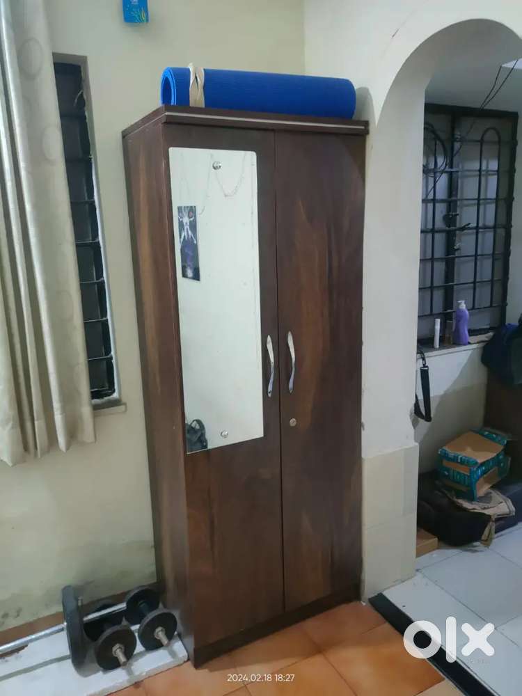 2 door wardrobe for sale(customisation available)