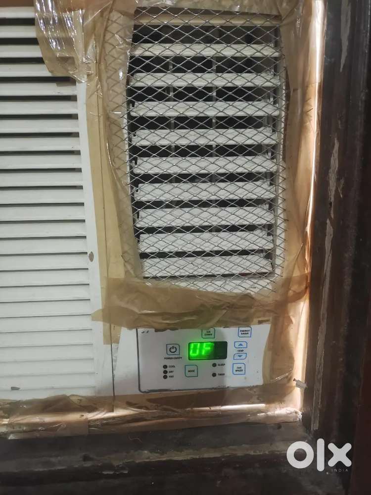 BLUESTAR WINDOW 1.5 TON AC +REMOTE +STABILIZER