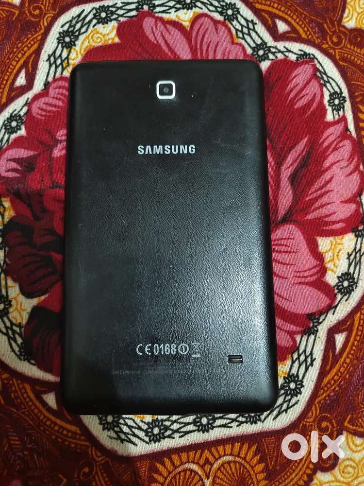 Samsung tab 4 8gb  koi kharabi nhi hai chalta hua hai 8