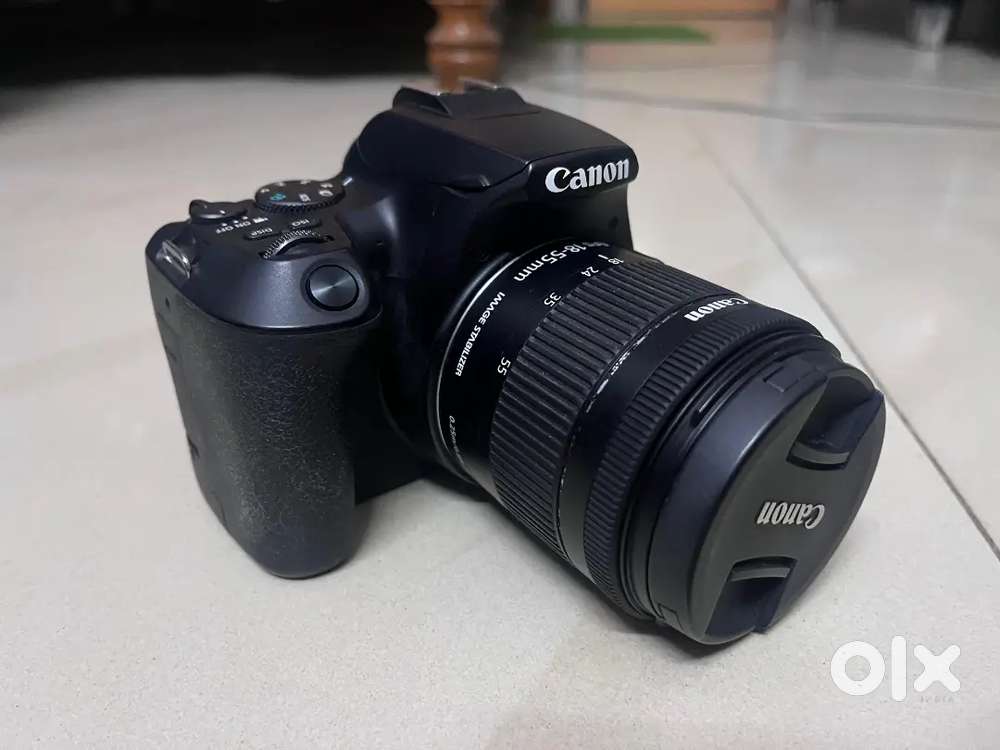 Canon 200D mark II with all accessories like Flash, lens,charger Etc