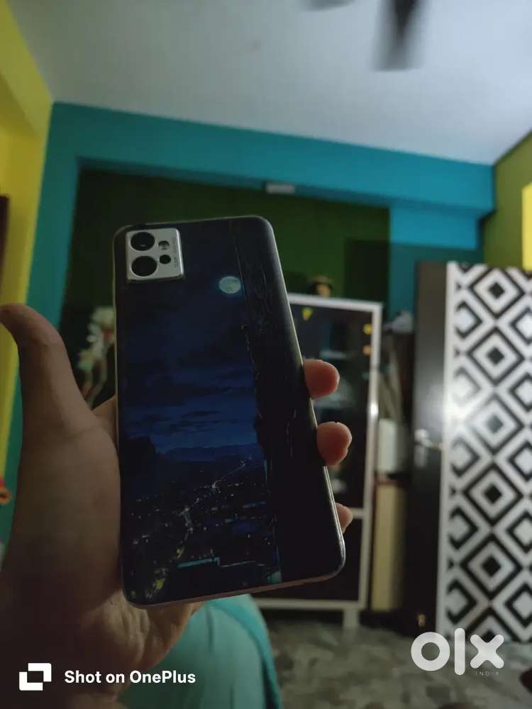 Motorola g32 8gb 128gb mint condition