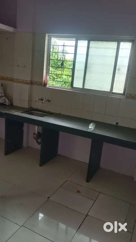 सानेगुरुजी देशमुख हायस्कूल जवळ मोठ्या दोन रुम्स भाड्याने देणे