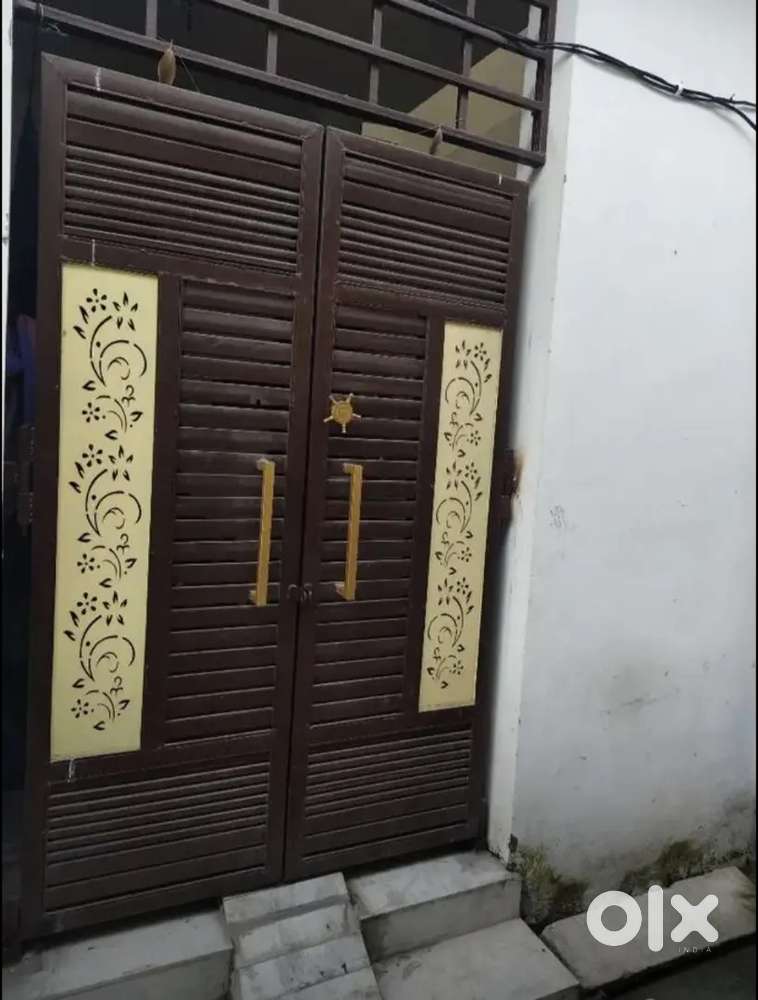 Seperate Room Hai Only For Small fmly nd Girls