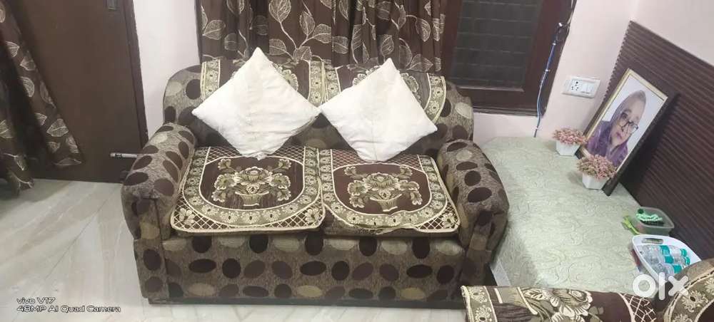 7 seater sofa with cushion and sofa covers