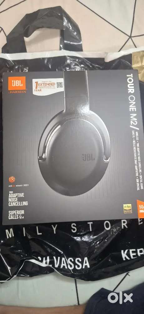 JBL Tour One M2 Headphone