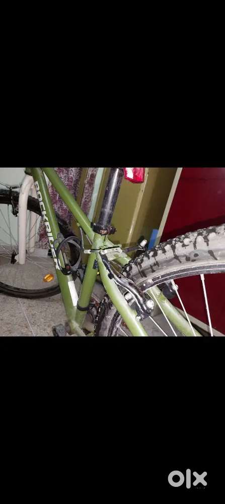 Decathlon top model Rockeider st 30