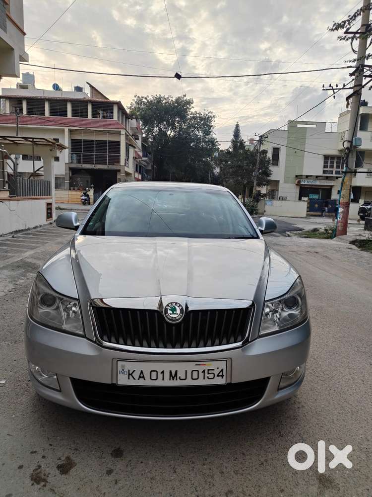 Skoda Laura 1.8 TSI Ambition, 2012, Petrol