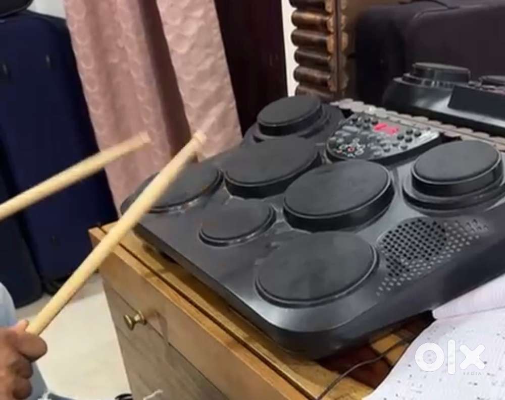 Electric drums set