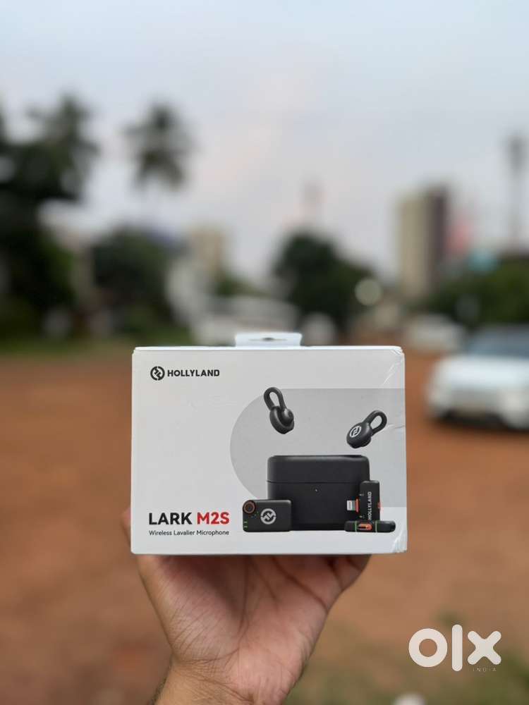 Hollyland Lark M2S Combo Wireless Mic with C and Lightning Reciever