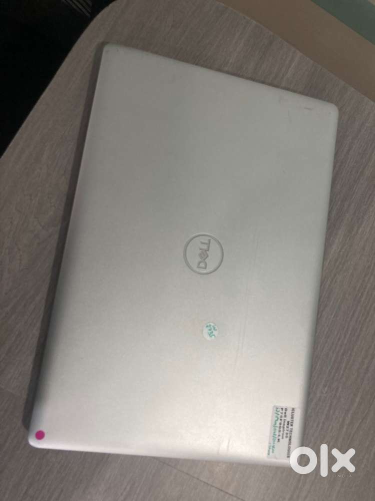 Dell Inspiron P75F905 / i3 / 7th gen / 256gb / 1Tb hdd /12gb / bill