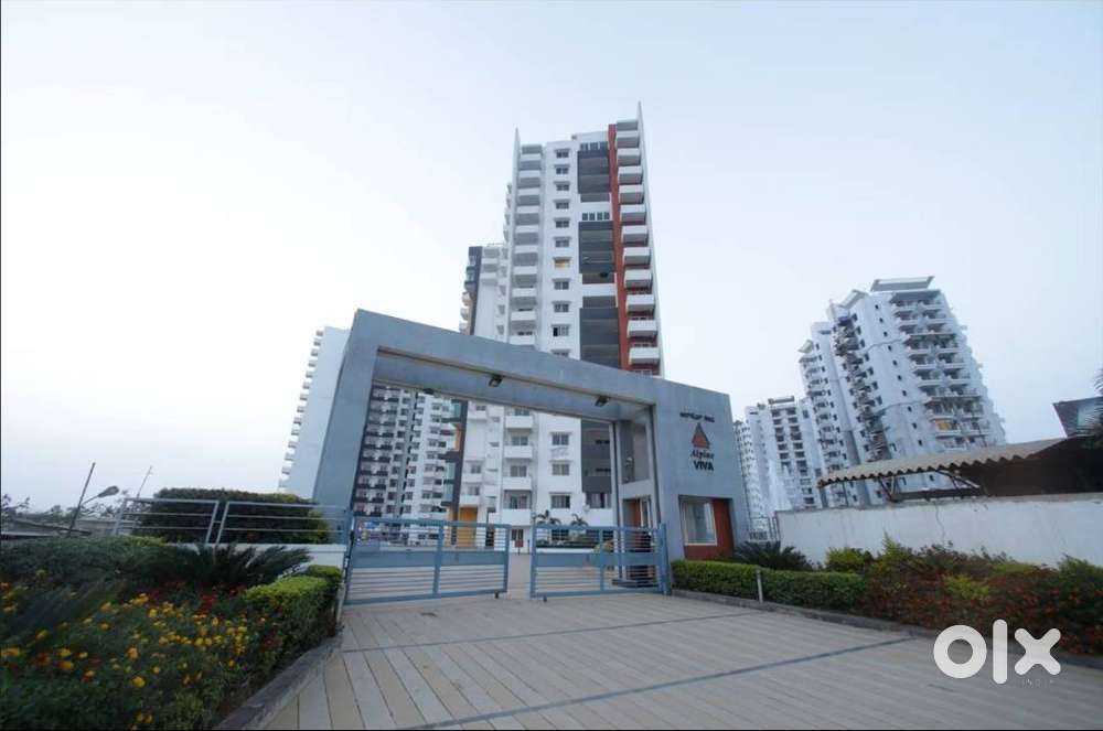 100% fully furnished 2 BHK luxury flat with premium household items