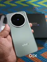 Vivo X200 5G  12/256  200 MP  X  Zoom   Camera  3 month old