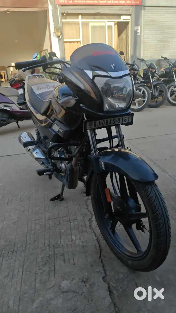One Hand official Bike, super splendor's Riding and contr is best.50av