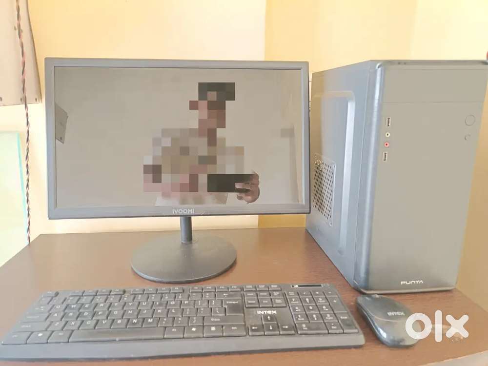 Computer with Monitor and wireless keyboard -mouse