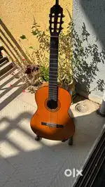 URGENT SALE FOR YAMAHA C70 NYLON STRINGS GUITAR