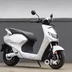 INFINITY BOUNCE E1 SCOOTER. REMOVABLE BATTERY FOR HOME CHARGING