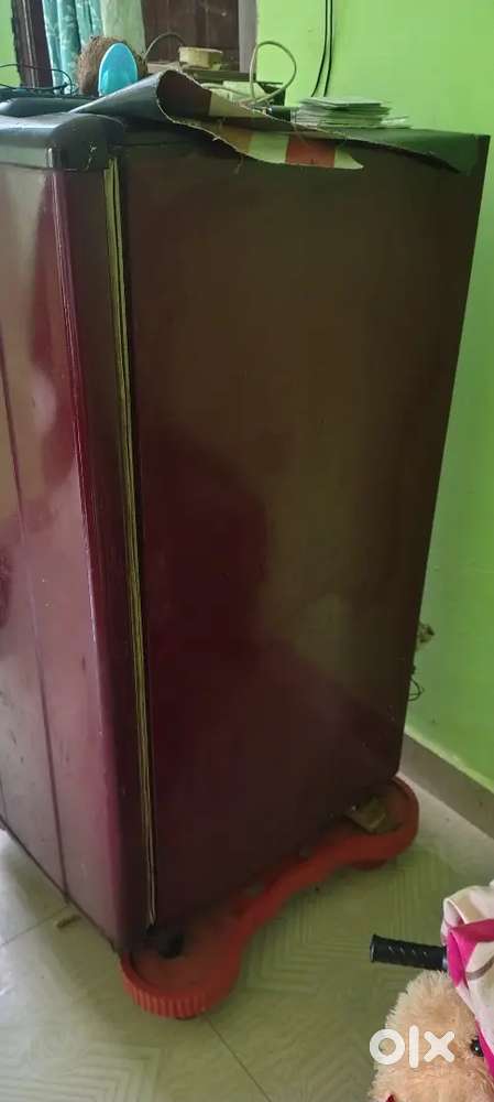 पुराना फ्रीज रनिग चालू है बेचना है