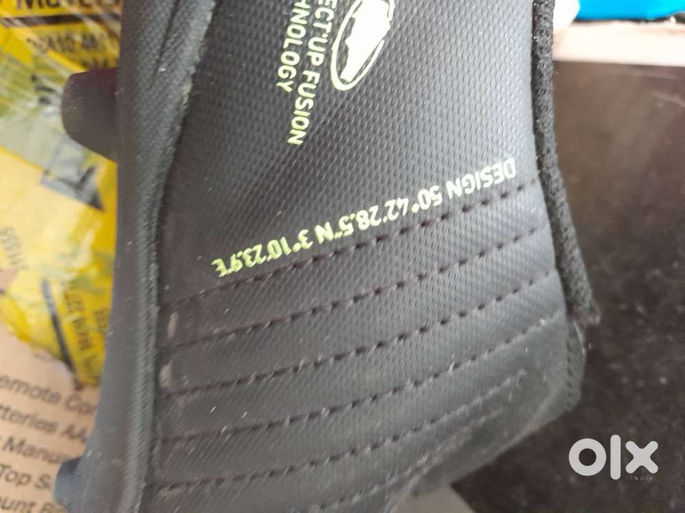 Kipsta football boots