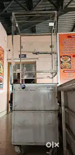 Tandoori bhatti with glass