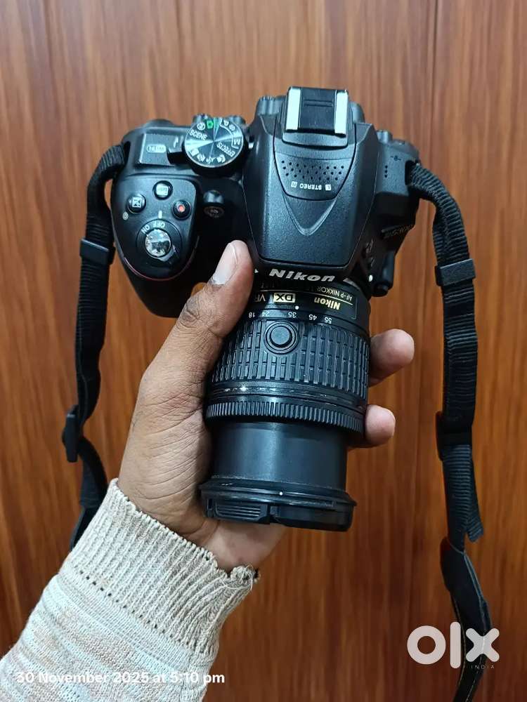 Nikon D3200 ( 18 /55 lens)(70/300lens dono hai Battery charger urgent