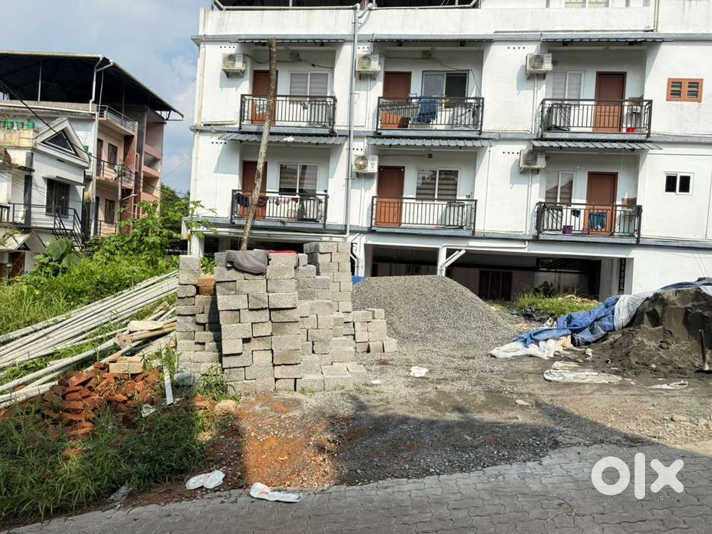 5cent land for seil infopark 2km Distance idachira // per sent 10Lakh