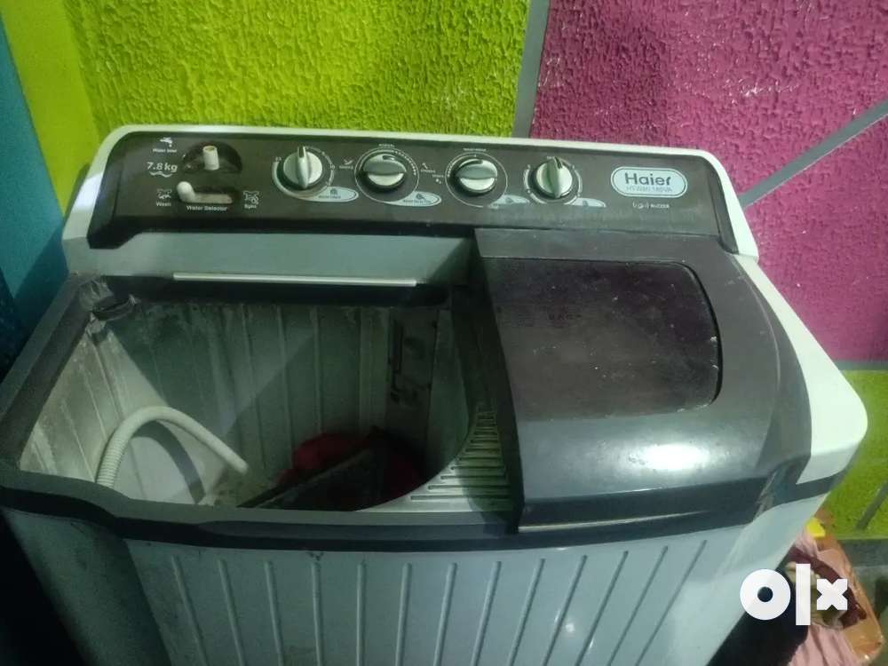 Hair washing machine
