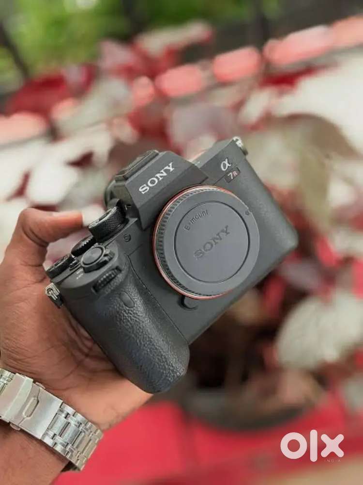 Sony a7m4 body