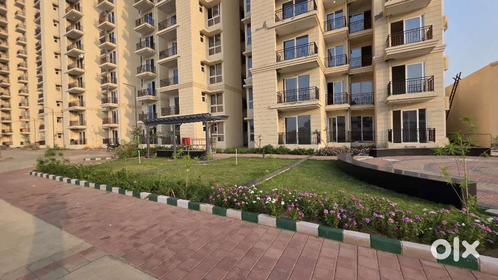 Available 2BHK Semi Furnished Society Flat