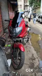 Pulsar 220 f red color