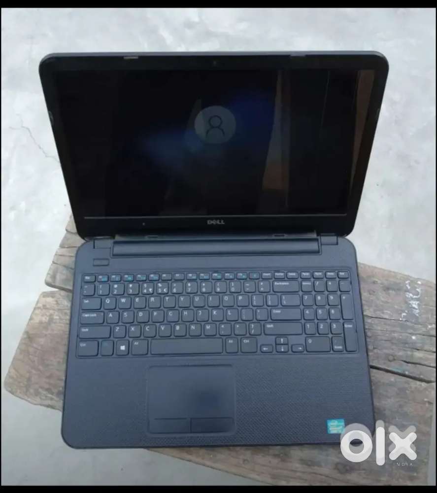 Dell Inspiron i3