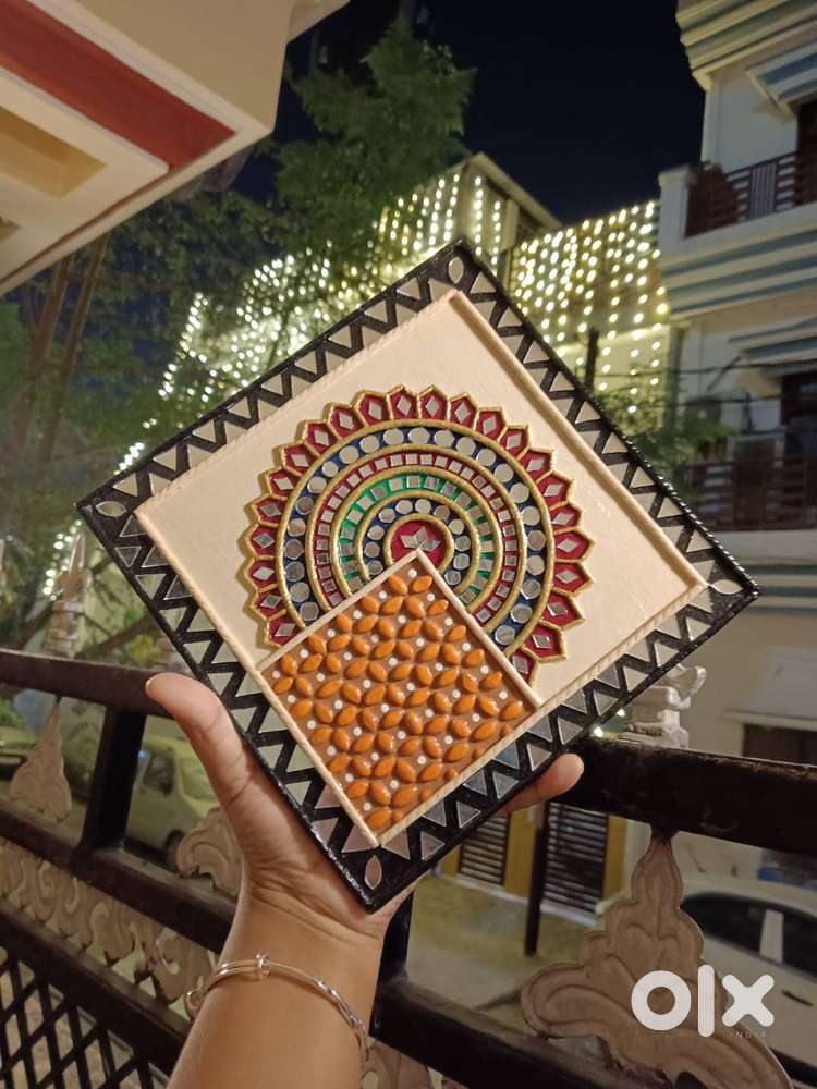 Handcrafted Lippan Mirrors & Wall Décor