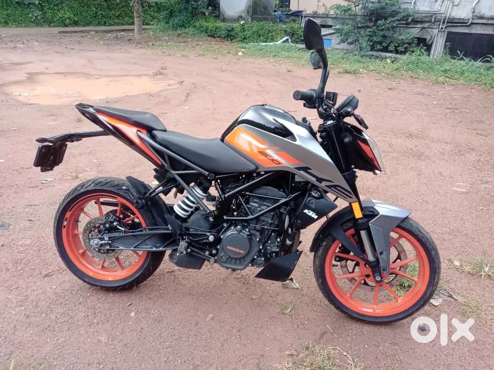 2023 KTM Duke 200