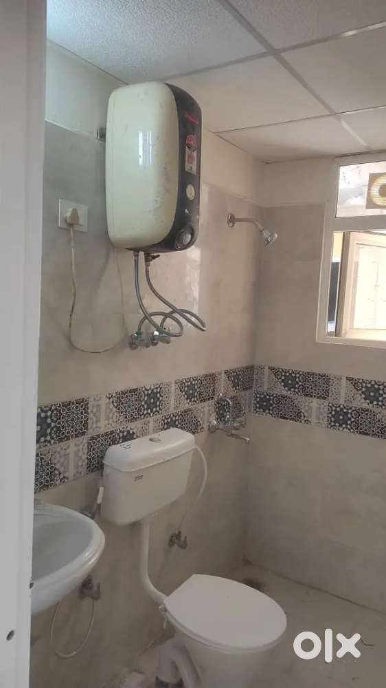 2BHK Unfurnished Society Apertment Available For Rent Near Honda Chowk