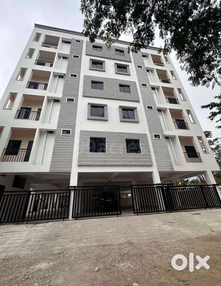 Flats available for rent in goldenheights janachaitanya