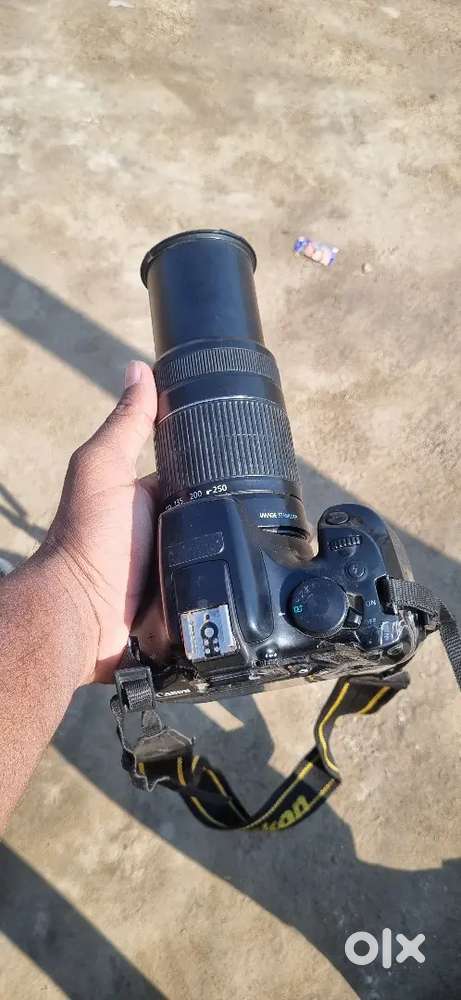 Canon 1300d. 55 250 lens new condition