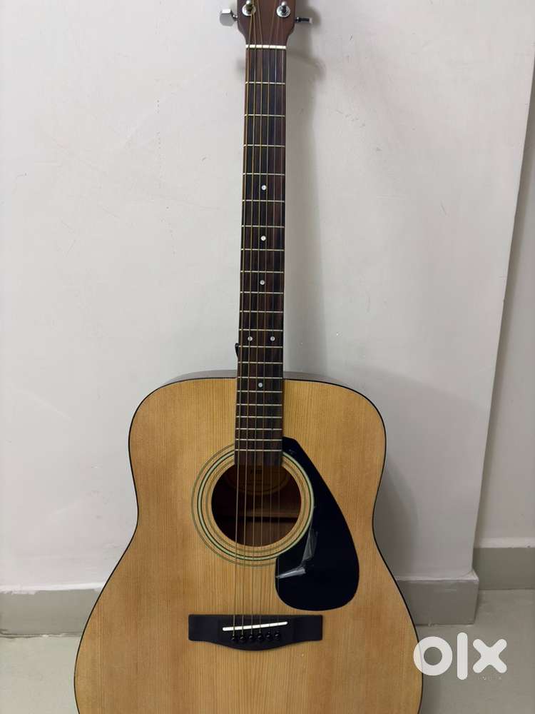 Yamaha F310 acoustic guitar. Made in indonesia(rare model)