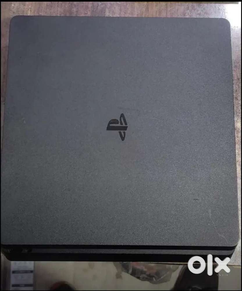 Ps4 slim 1TB